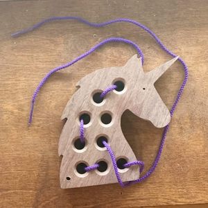 unicorn 🦄 threading toy